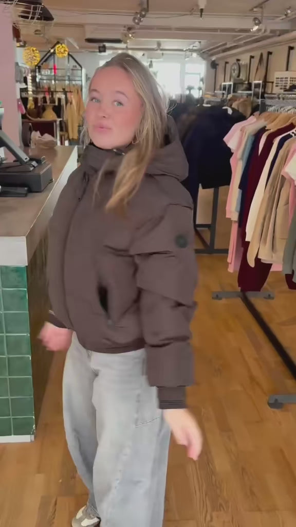 Airforce Bree Bomber True Black