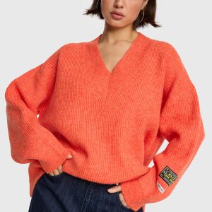 Alix The Label V-Neck Pullover